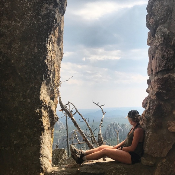 I’m Jillian 🌻 - Picture 2 of 4